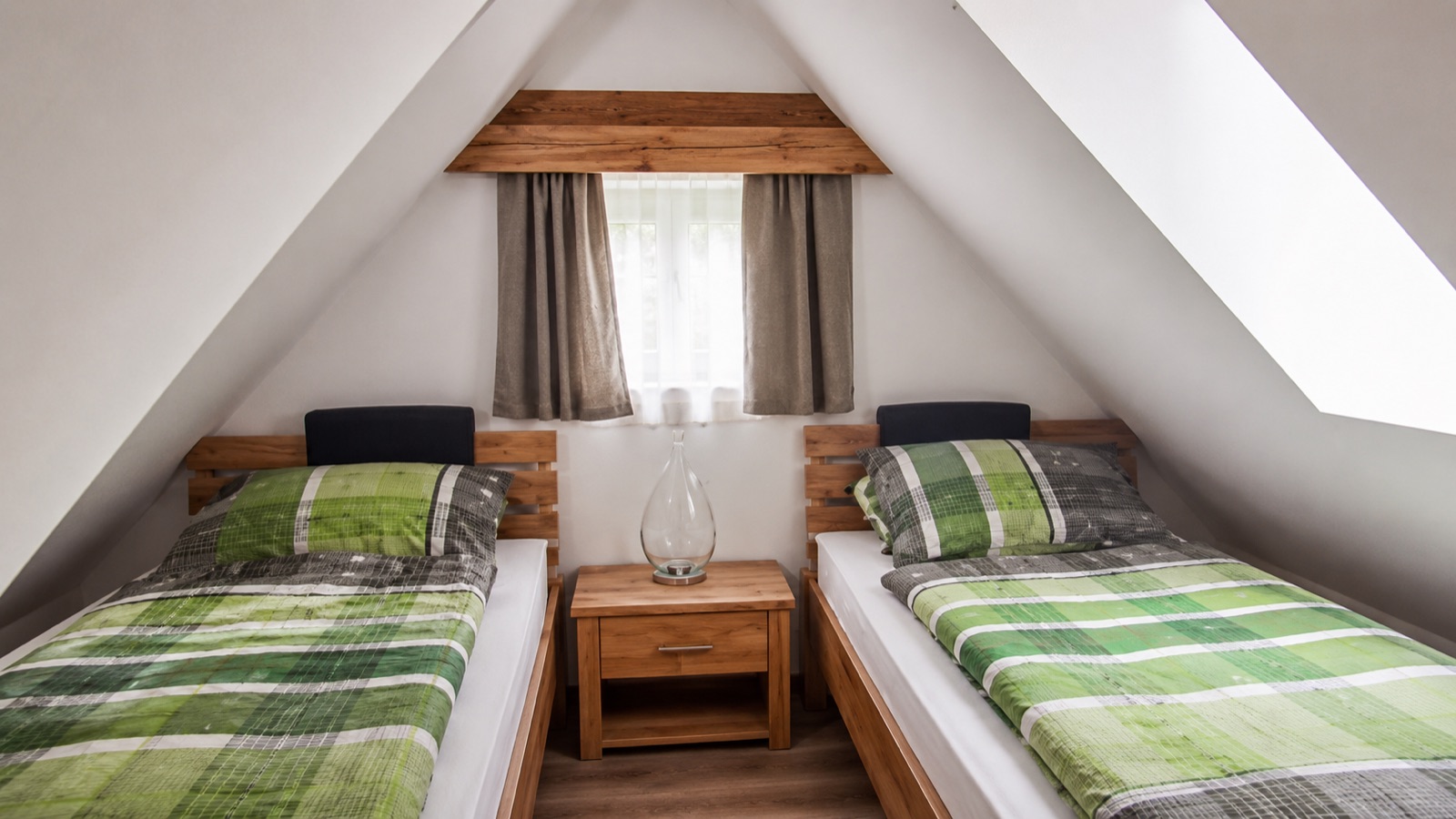 Gästezimmer mit zwei Betten